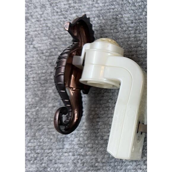 Rare Copper Seahorse Nautical Wallflower Unlit Bath & Body Works Plug In - Picture 3 of 6